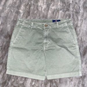 Vineyard Vines Green Shorts